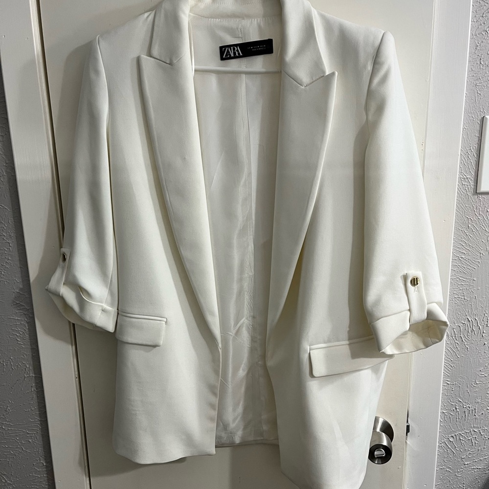 Zara ivory blazer, size M. Worn once